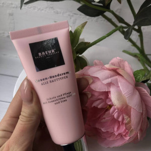 Handcrème met rozenblaadjesextract en ureum 75 ml. Rosen handcreme