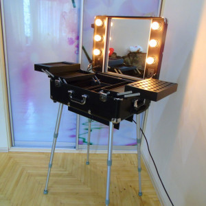 Mobile studio make-up artist, hairdresser